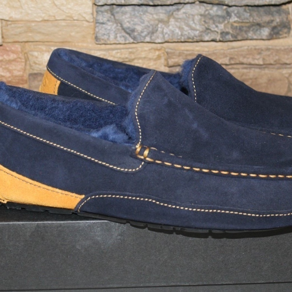 NEW UGG ASCOT Suede Shearling Slippers - Picture 7 of 11